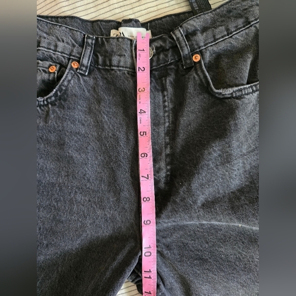 Zara The 90s Full Length Raw Hem Black Jeans Sz 2 (26×32) - Picture 6 of 8